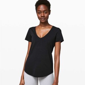Lululemon deep v neck t shirt black 6